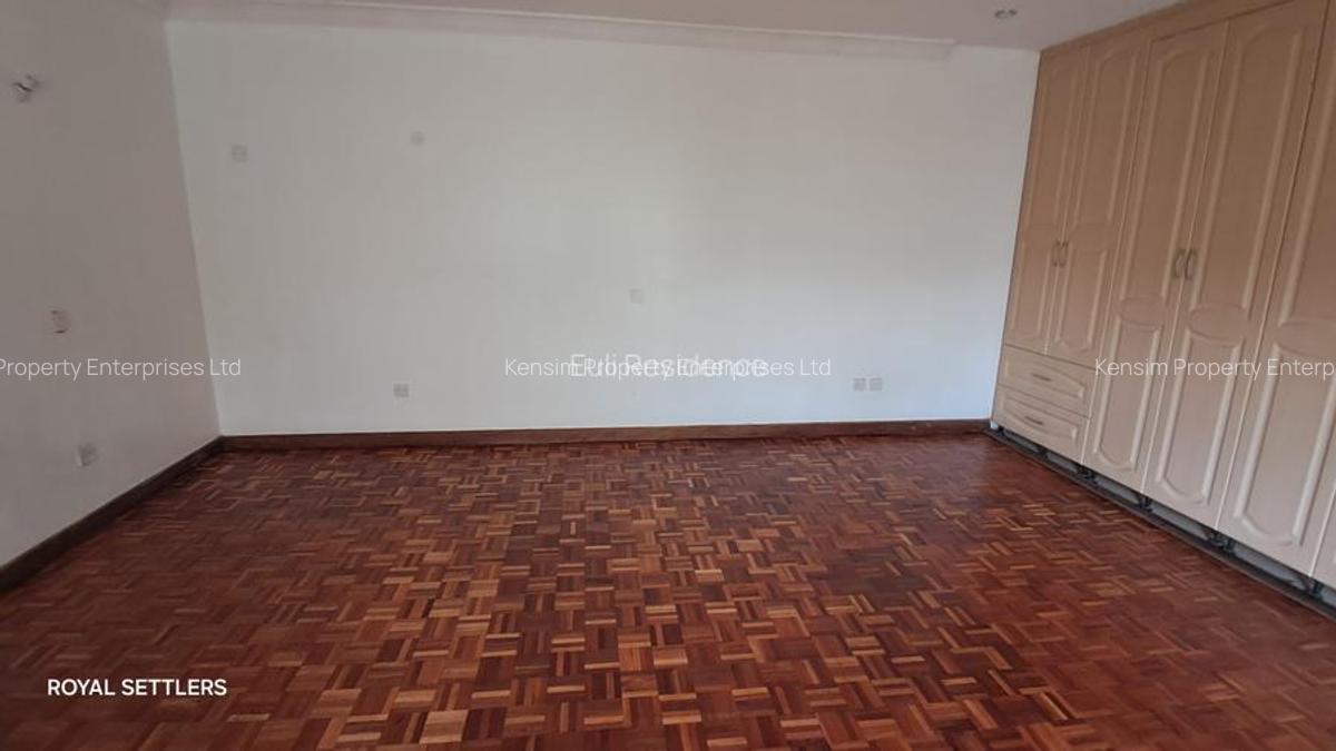 4 Bed Townhouse with En Suite in Lavington - 3