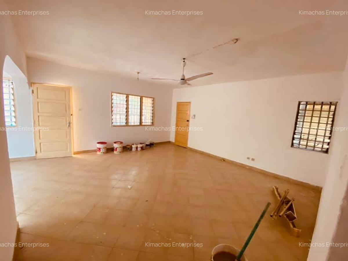 2 Bed Apartment with En Suite at 1St Avenue Nyali - 5