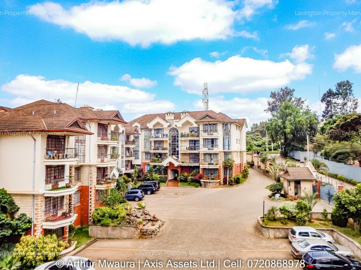 3 Bed Apartment with En Suite at Riverside Drive - 1