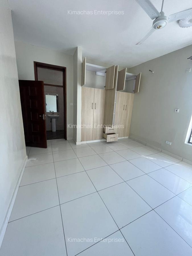 2 Bed Apartment with En Suite at Off Links Road - 10