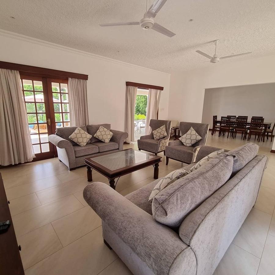 5 Bed Villa with Swimming Pool in Vipingo - 18