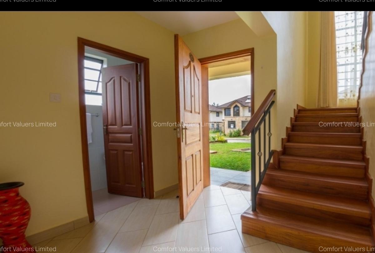 4 Bed Townhouse with En Suite at Runda - 14