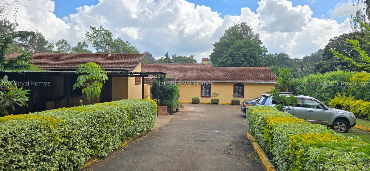 4 Bed House with En Suite at Loresho Road - 19