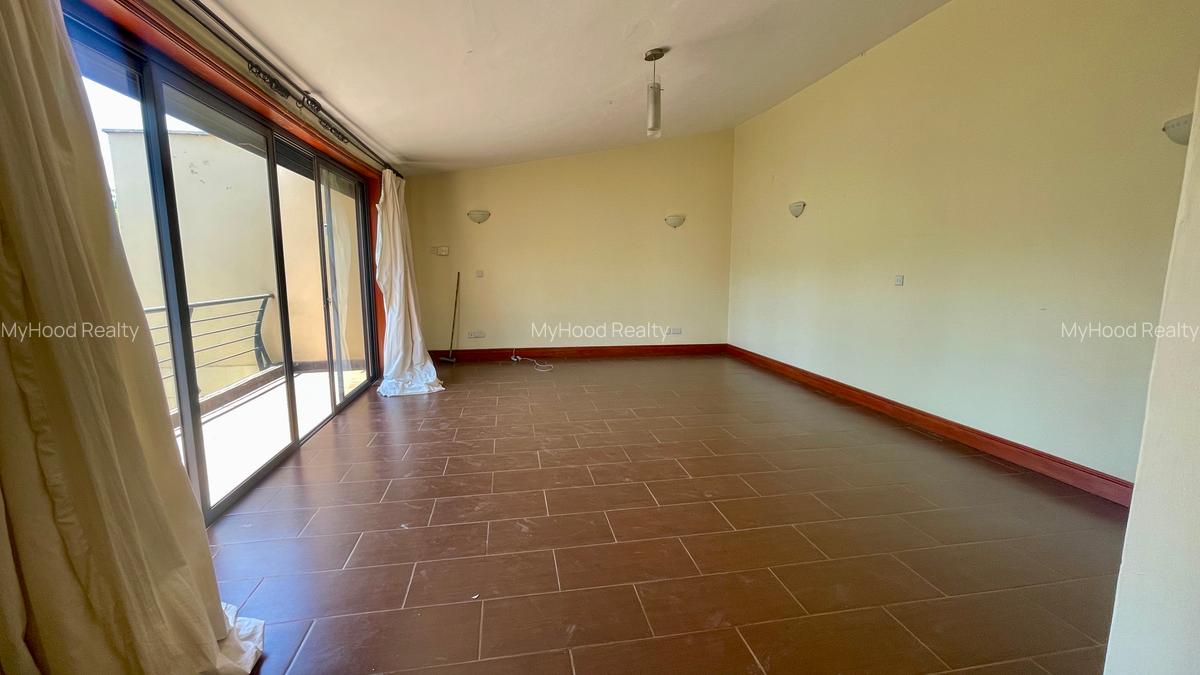 4 Bed House with En Suite in Runda - 5