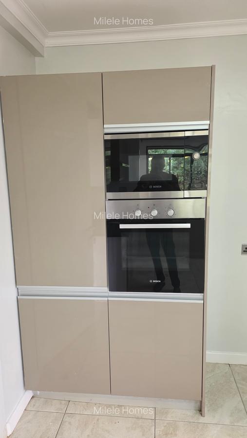 5 Bed Townhouse with En Suite at Paradise - 14