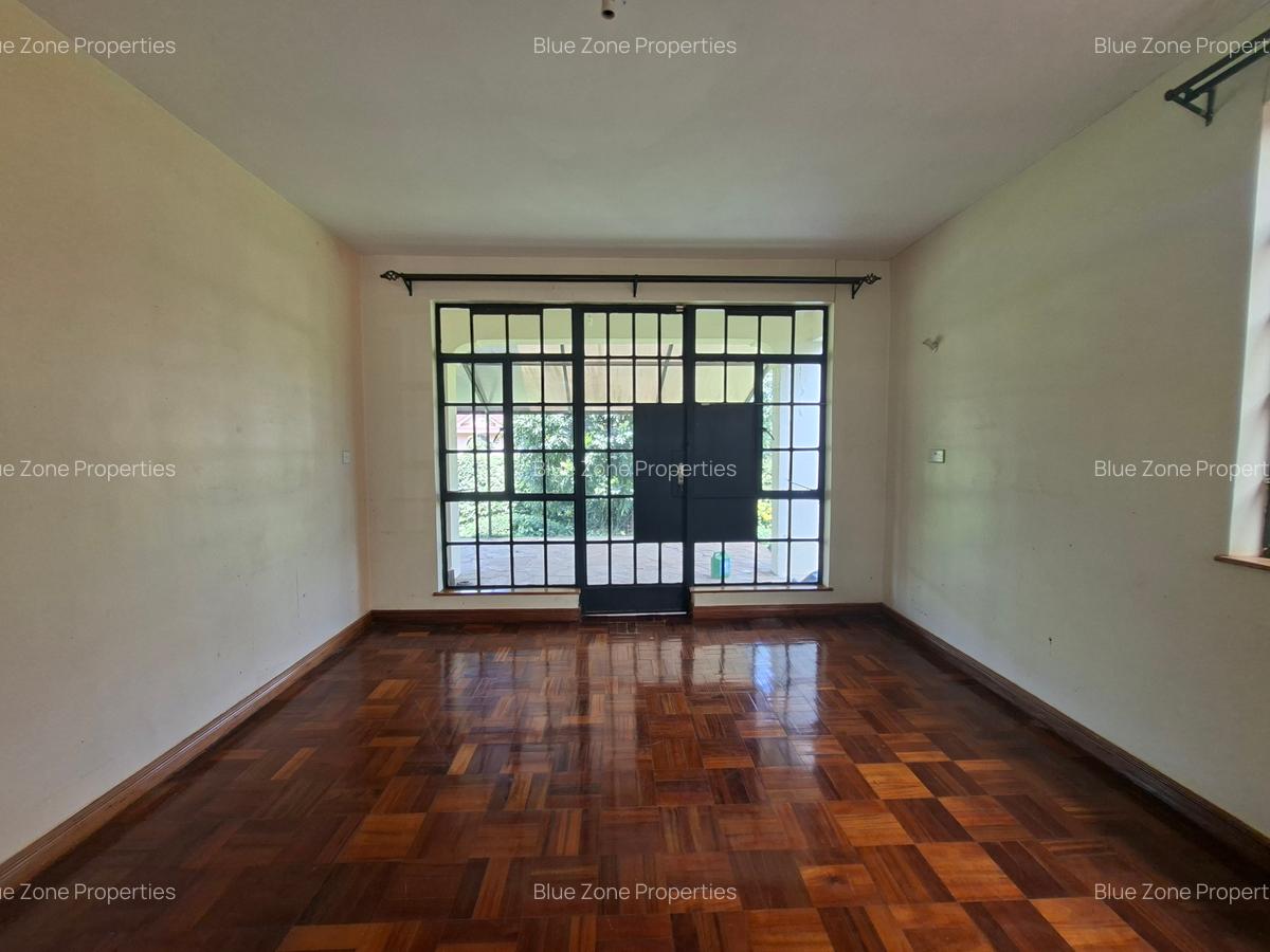 4 Bed Townhouse with En Suite at Off Glory Rd - 9