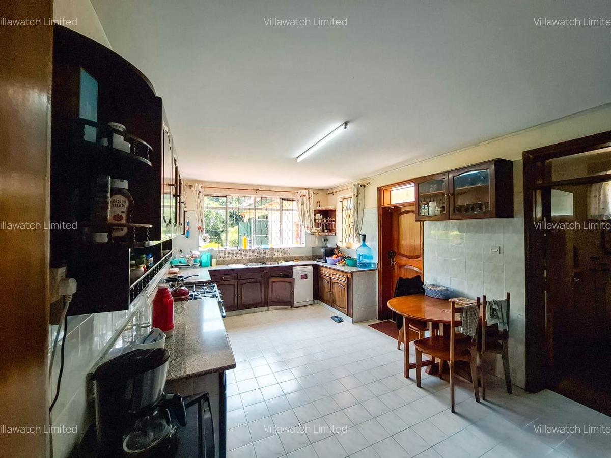 4 Bed House with En Suite at Kaumoni - 9