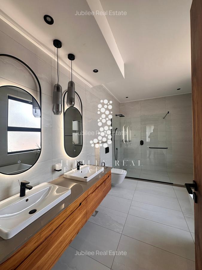 5 Bed Townhouse in Loresho - 12