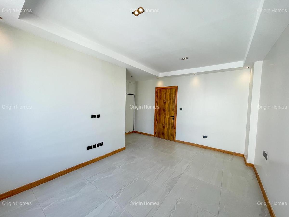 4 Bed Apartment with En Suite at Peponi Road - 18