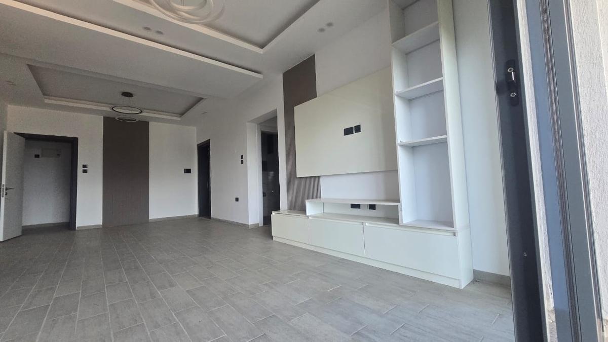 2 Bed Apartment with En Suite in Lavington - 1