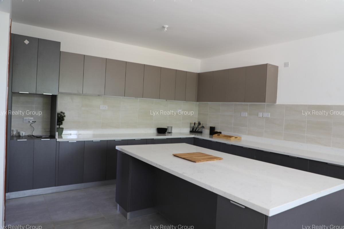 5 Bed Villa with En Suite in Karen - 9