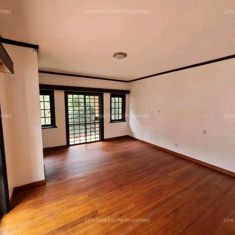 4 Bed Townhouse with En Suite in Riverside - 7