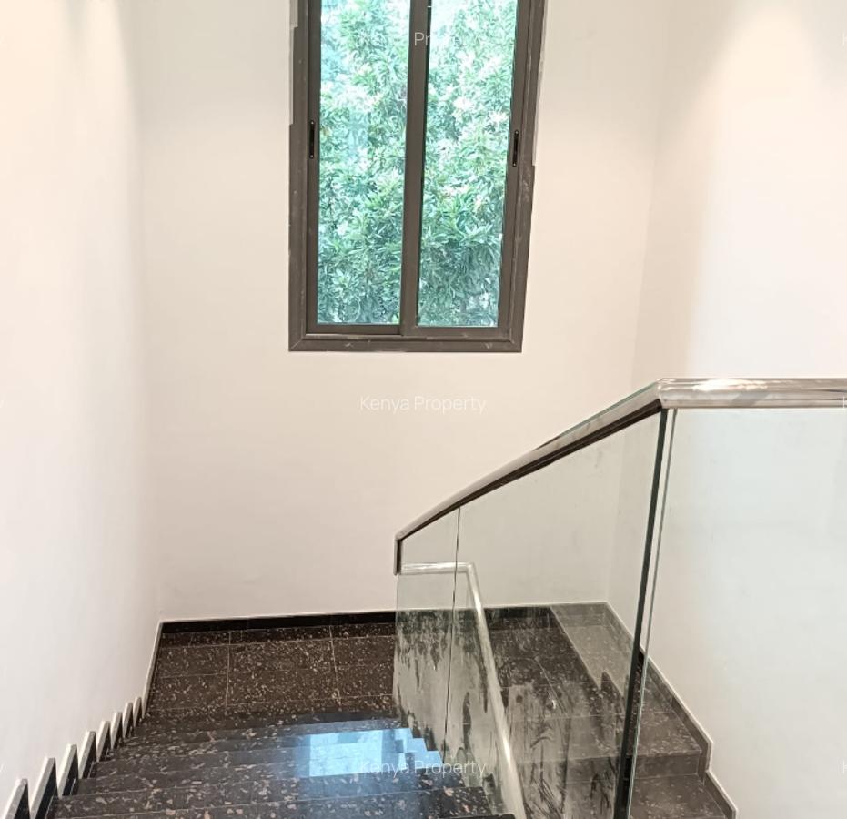 5 Bed Villa with En Suite at Chalbi Drive - 7