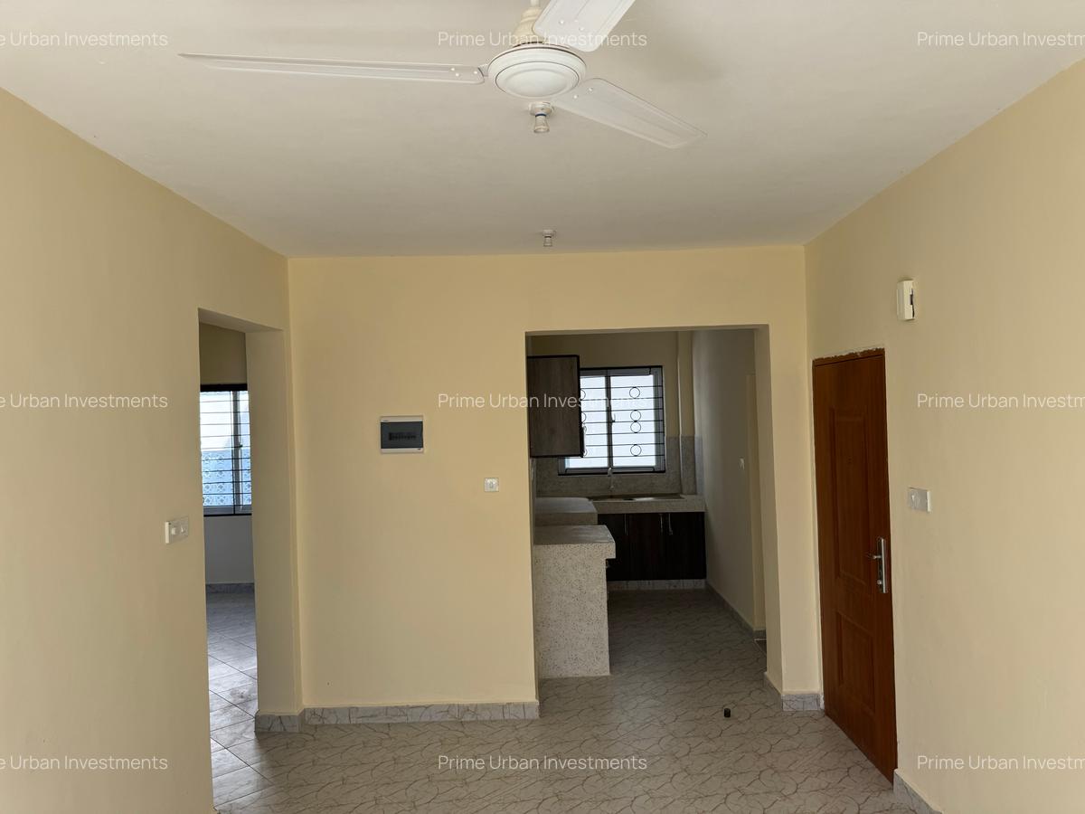 Serviced 2 Bed Apartment with En Suite in Mtwapa - 16
