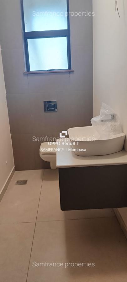 Serviced 3 Bed Apartment with En Suite at Mount Kenya Road - 5