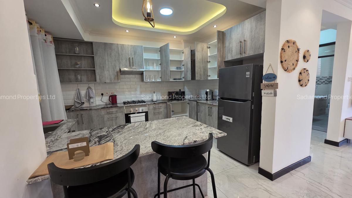 Furnished 2 Bed Apartment with En Suite in Brookside - 4