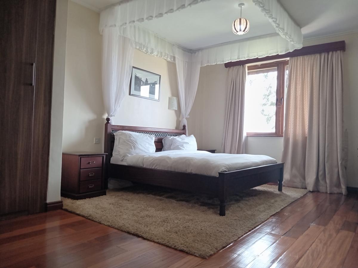 Serviced 3 Bed Apartment with En Suite in Kilimani - 12