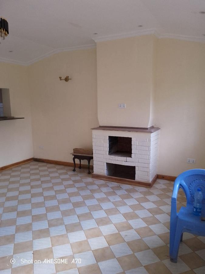 3 Bed Townhouse with En Suite at Kerarapon Road - 5