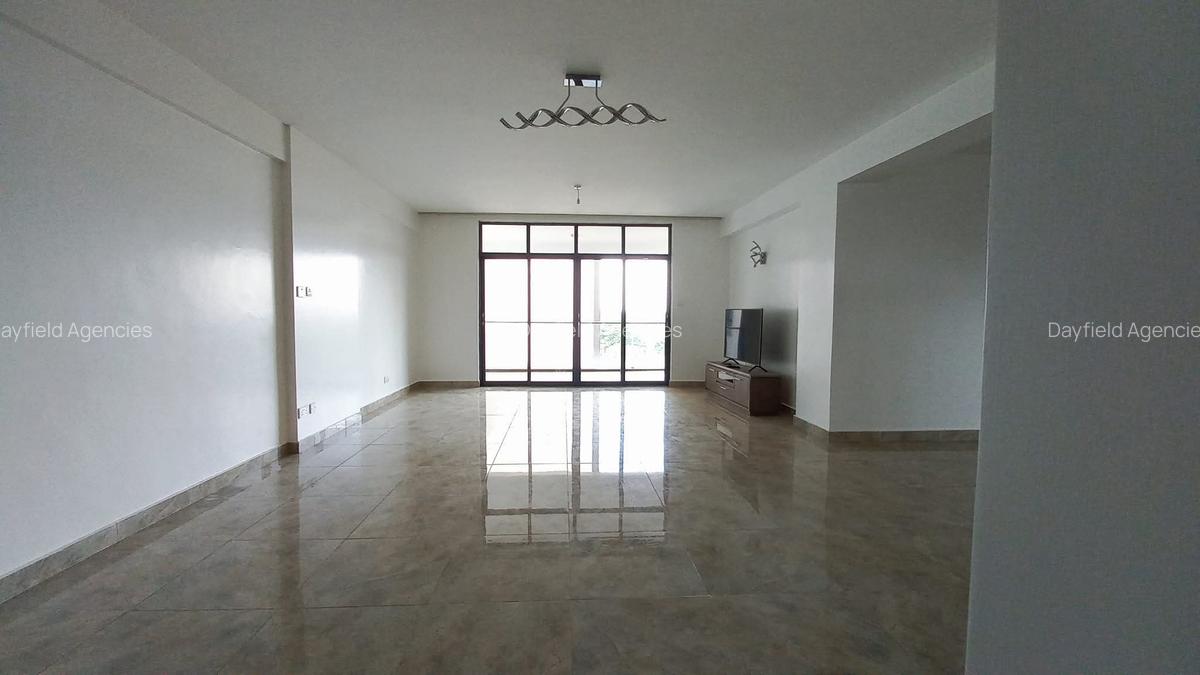 4 Bed Apartment with En Suite in General Mathenge - 1