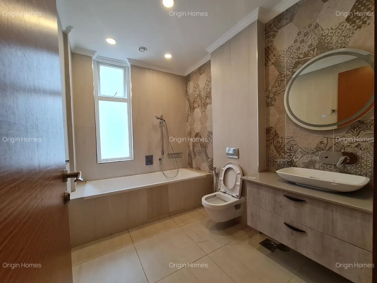 3 Bed Apartment with En Suite at Parklands - 14