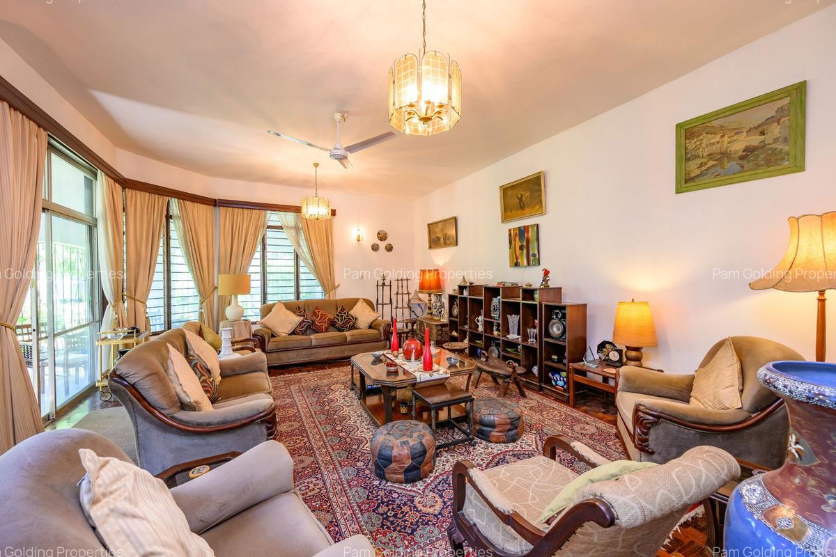 5 Bed Townhouse at Beach Road - 6