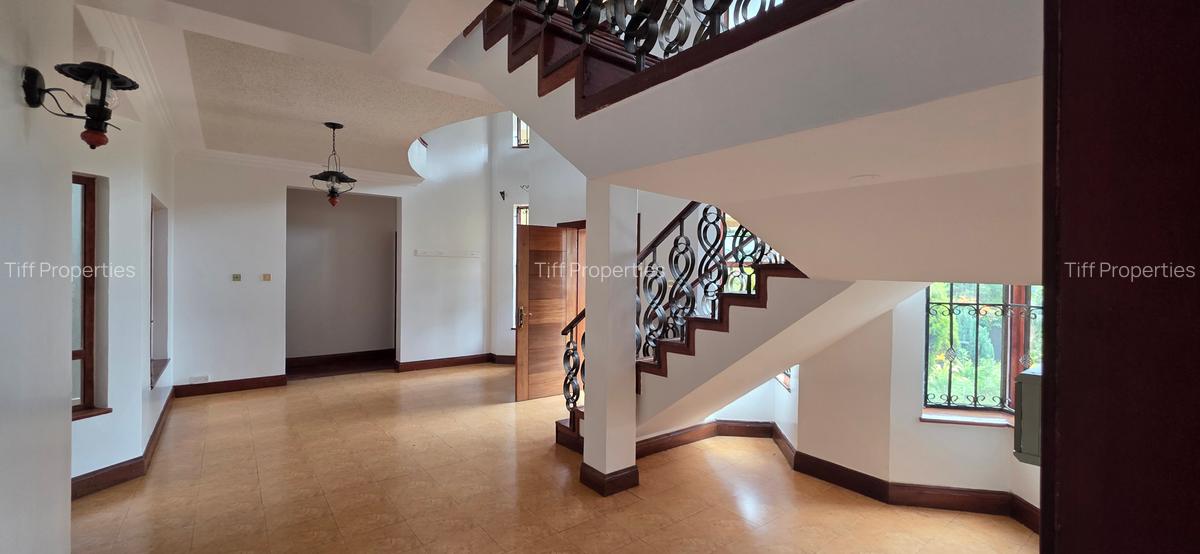 5 Bed Townhouse in Runda - 4