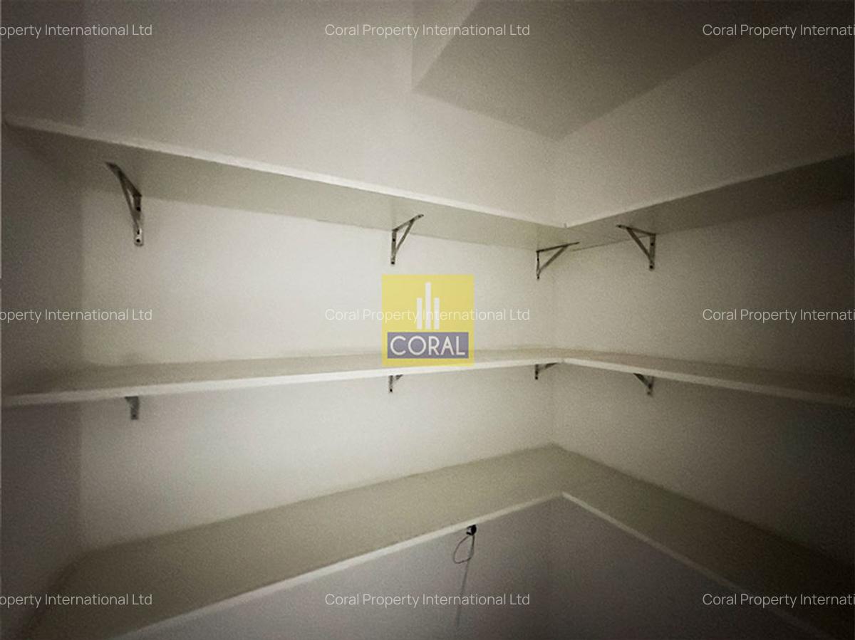 3 Bed Apartment with En Suite in Lavington - 7