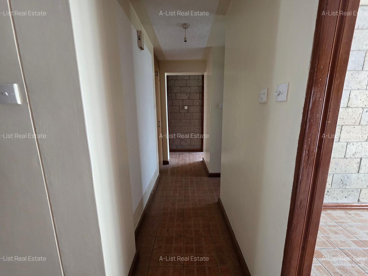 1 Bed Apartment with En Suite at Wood Avenue - 13