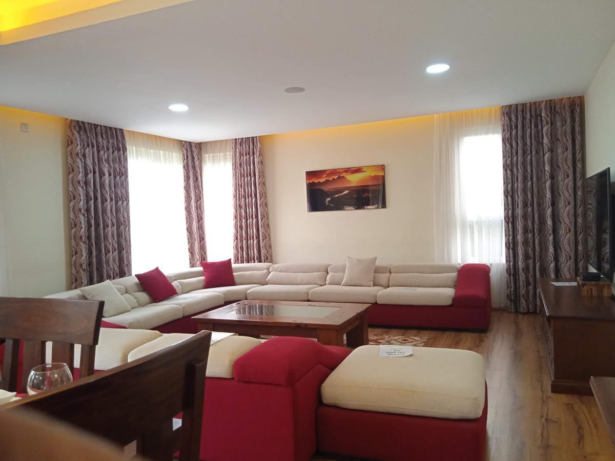 4 Bed House with En Suite in Runda - 4