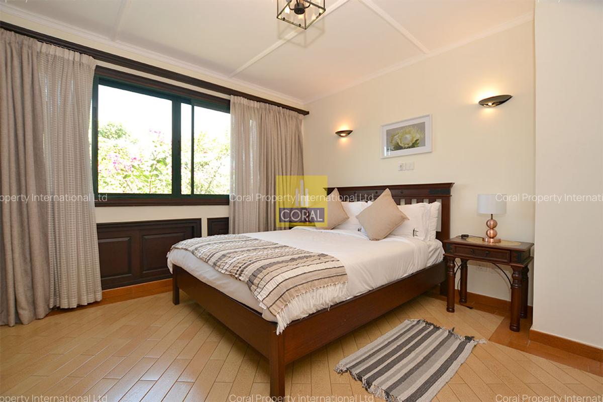 4 Bed Townhouse with En Suite in Westlands Area - 15