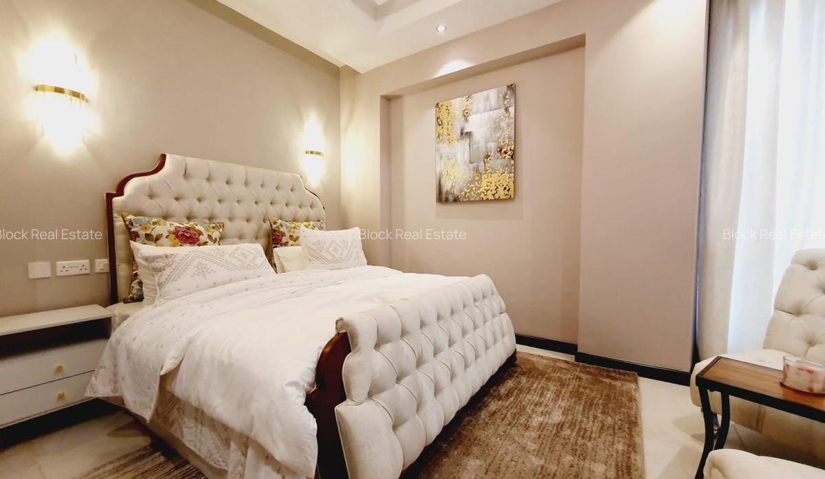 3 Bed Apartment with En Suite in Riverside - 11