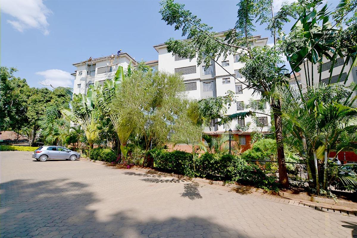 5 Bed Apartment with Swimming Pool in Westlands Area - 4