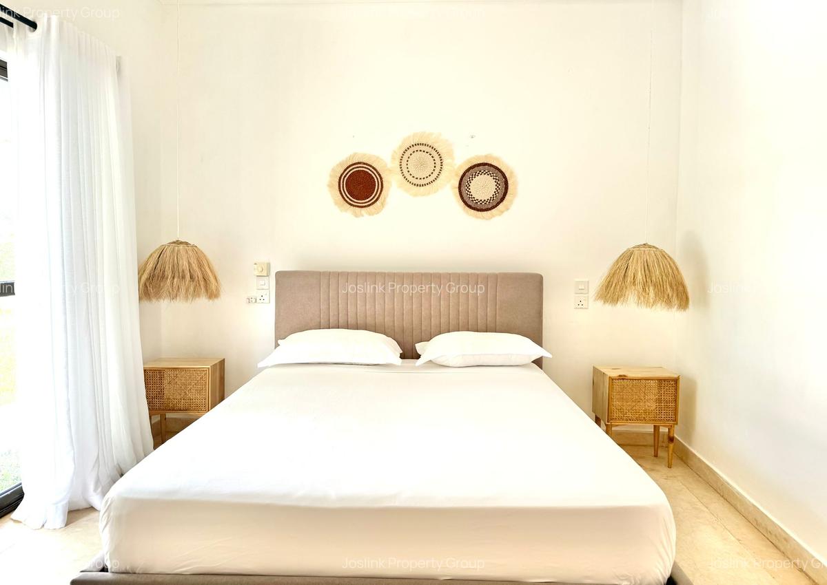 4 Bed Apartment with En Suite at Greenwood Drive - 20