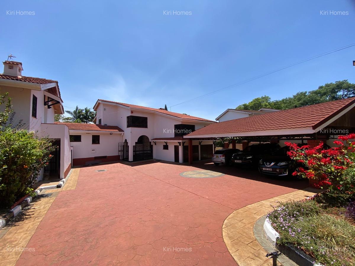 7 Bed Townhouse with En Suite in Gigiri - 1