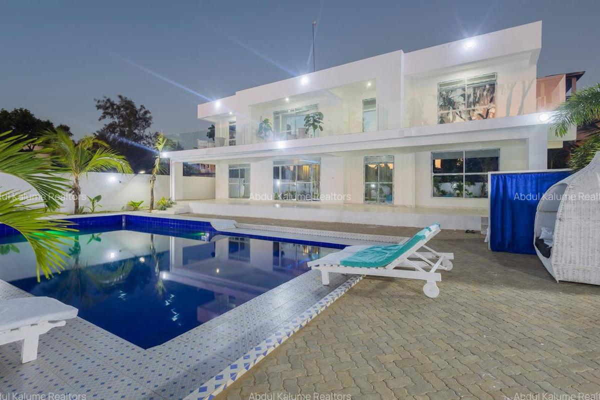 4 Bed House with En Suite at Diani - 5