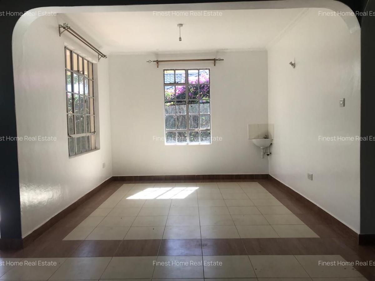 3 Bed House with En Suite at Namanga Road - 4