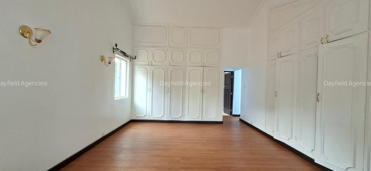 4 Bed House with En Suite in Muthaiga - 5