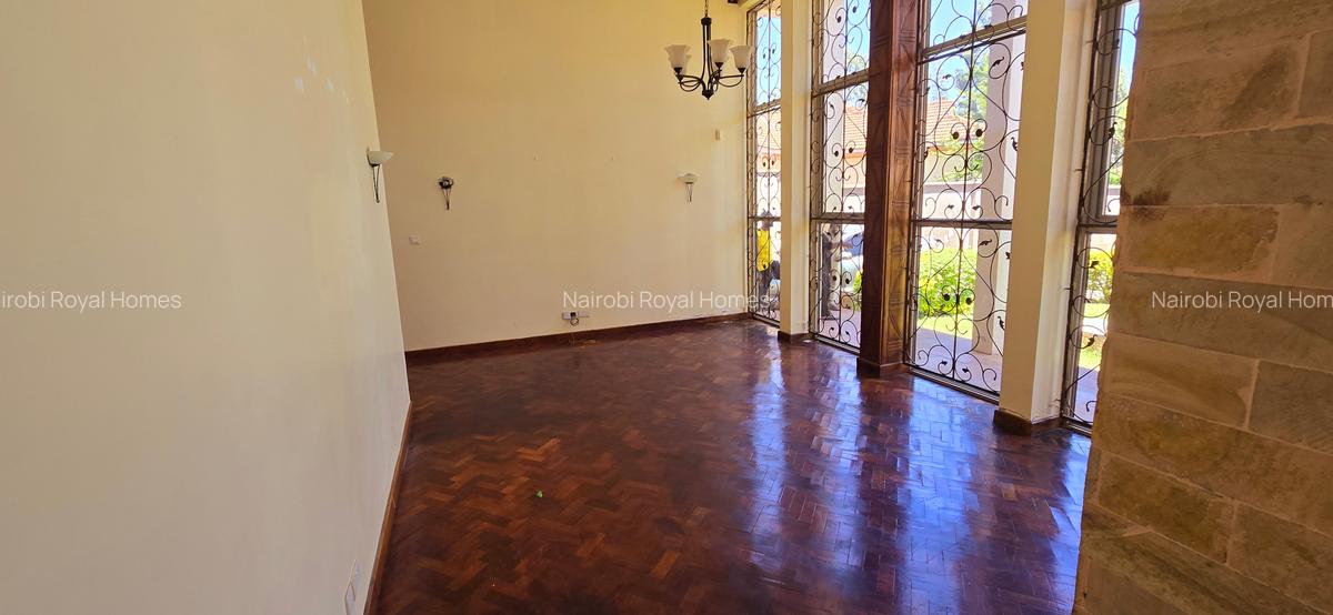 5 Bed Townhouse with En Suite at Muthangari Road - 11