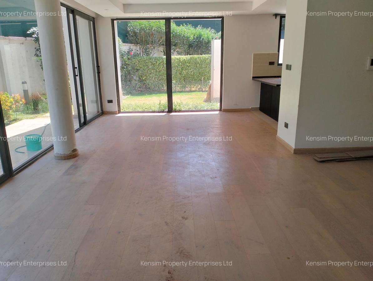 4 Bed Townhouse with En Suite in Lavington - 9