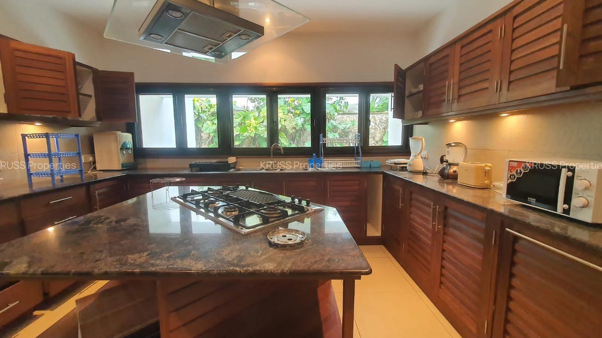 Serviced 3 Bed Apartment with En Suite at Ar156 - 15