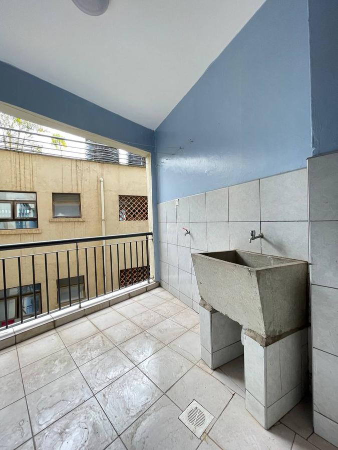 2 Bed Apartment with En Suite in Kilimani - 6