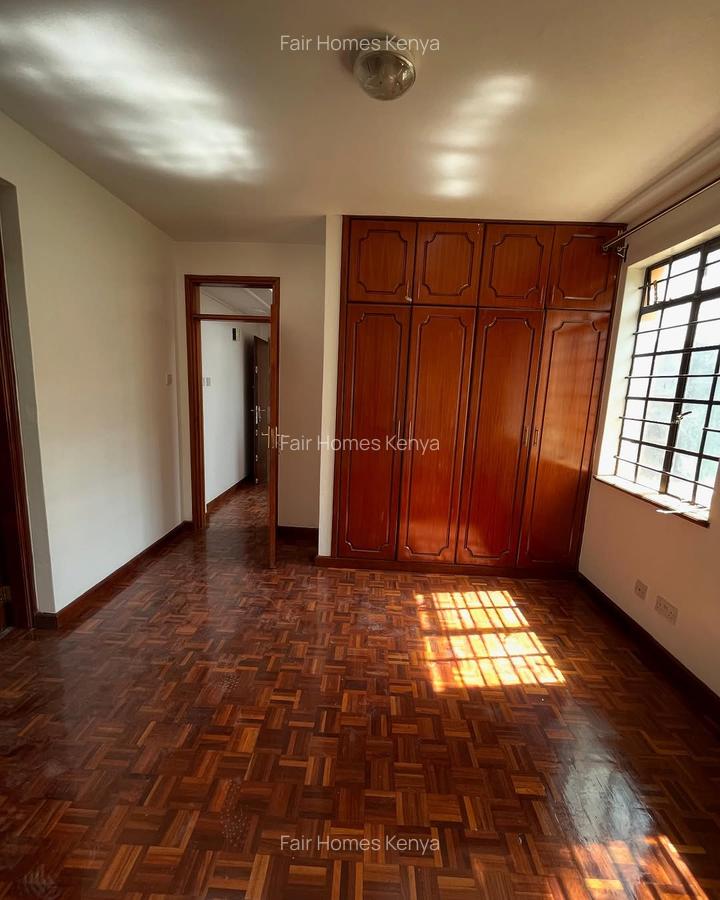4 Bed Townhouse with En Suite at Lavington Mall - 6