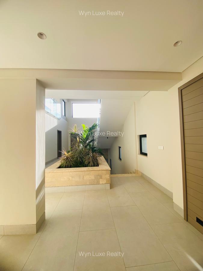 5 Bed Villa at Brookside - 8