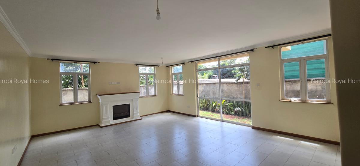 5 Bed Townhouse with En Suite at Kyuna Road - 9