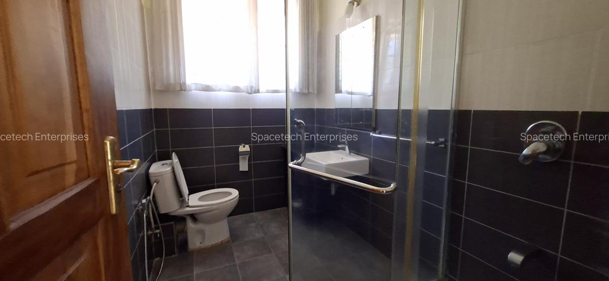 5 Bed Townhouse with En Suite in Spring Valley - 14