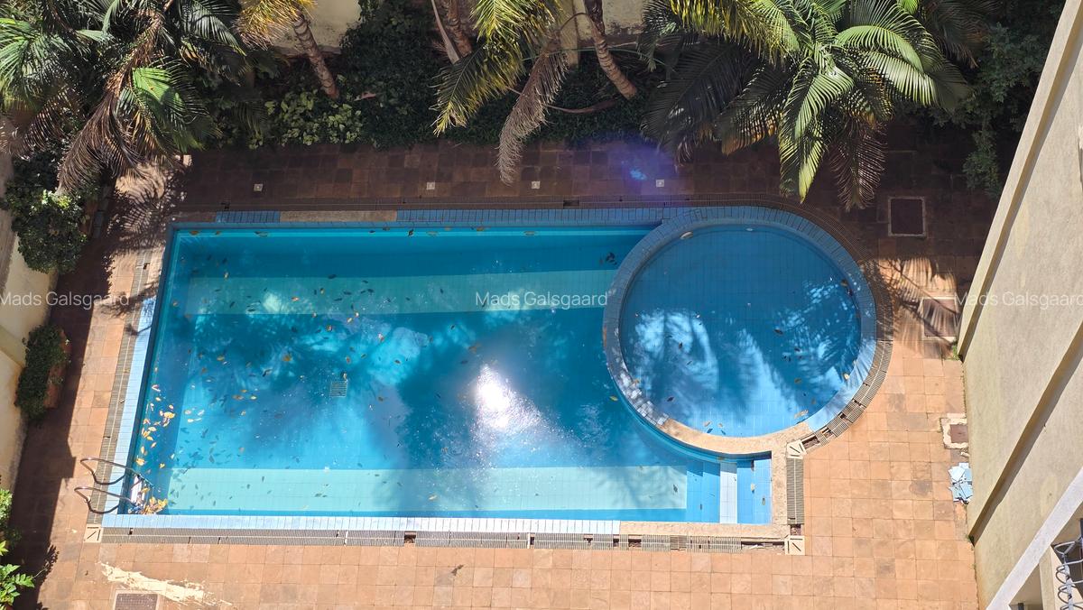 Furnished 3 Bed Apartment with En Suite at Hatheru Road - 14