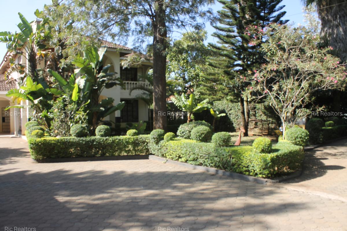 6 Bed House with En Suite at Karen - Hardy - 5