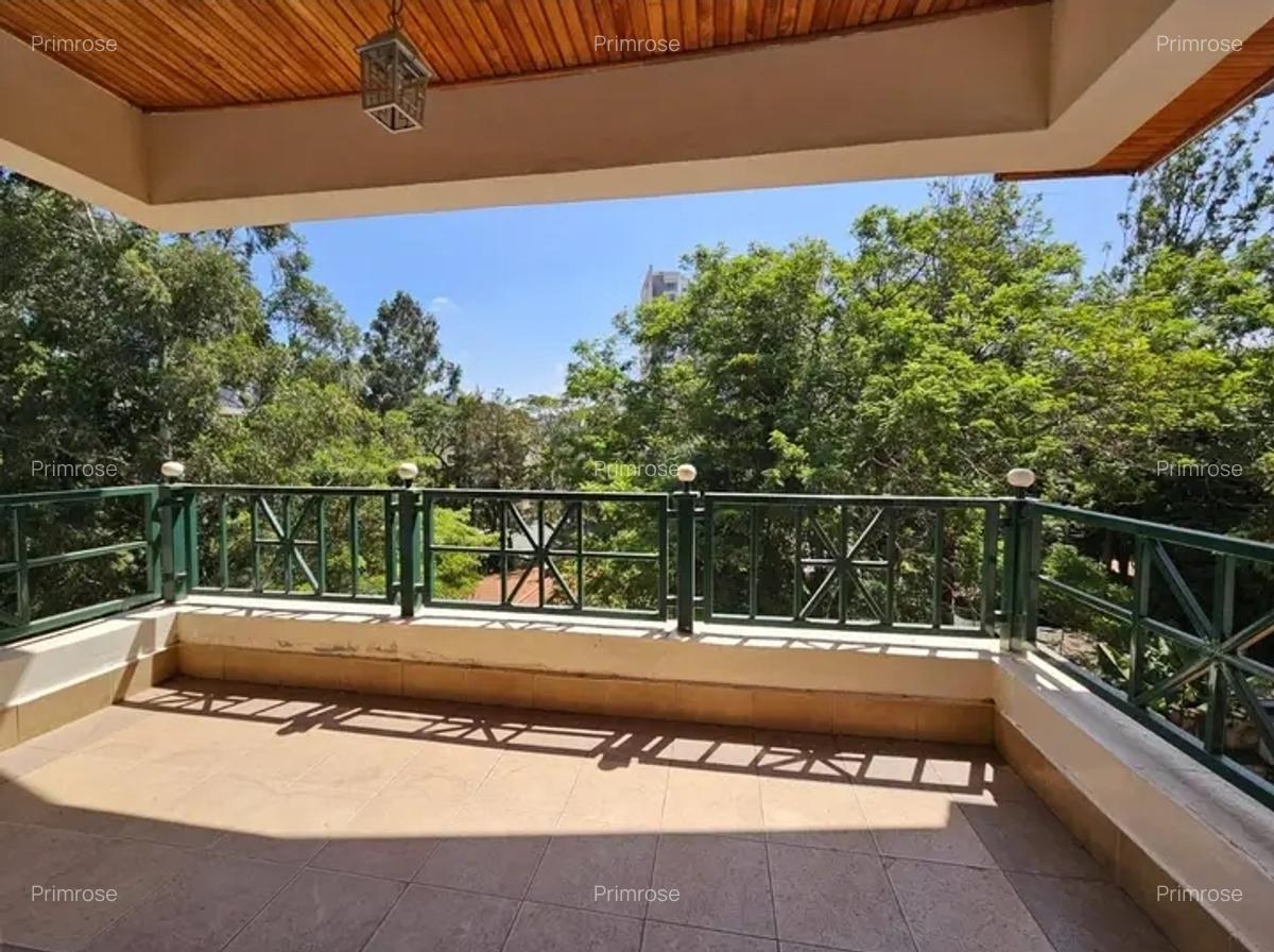 3 Bed Apartment in Riverside - 7