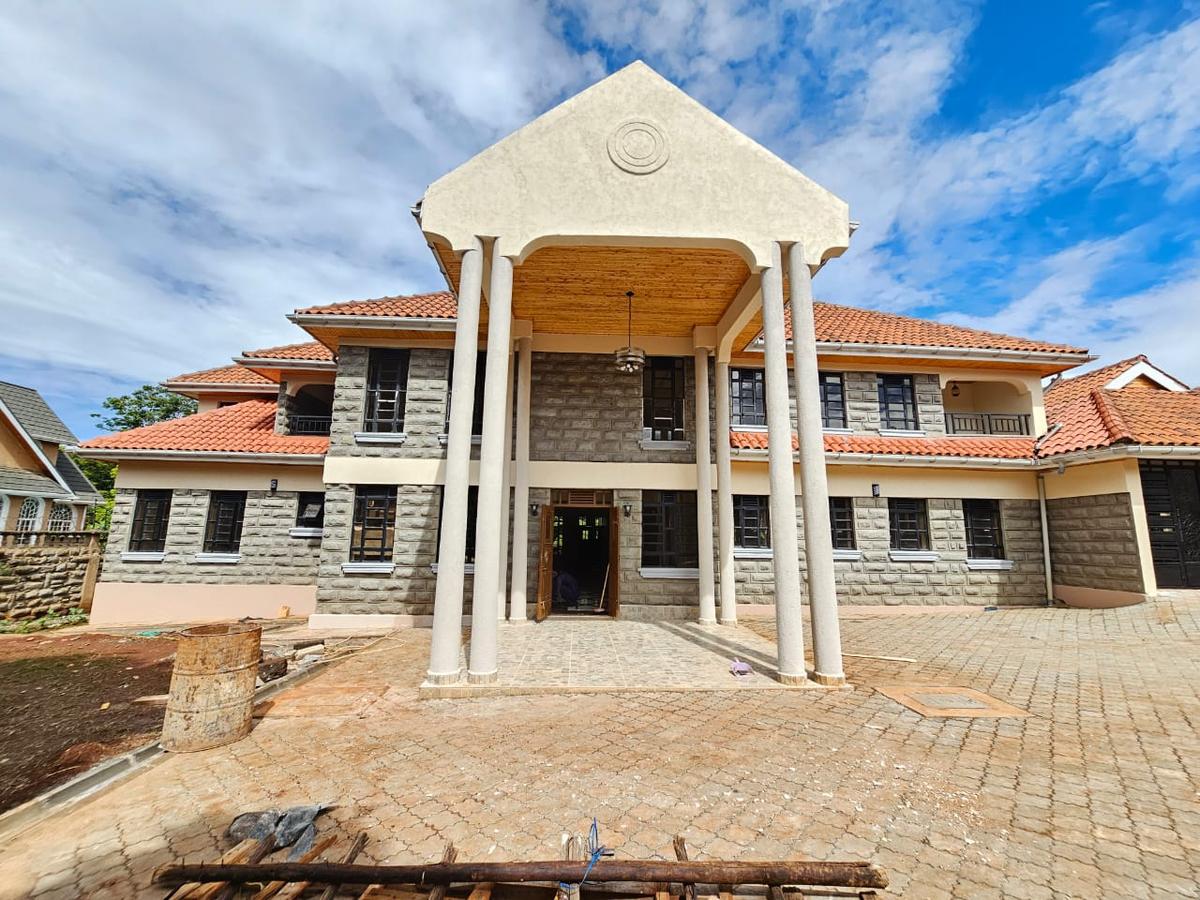 6 Bed House with En Suite in Kitisuru - 1