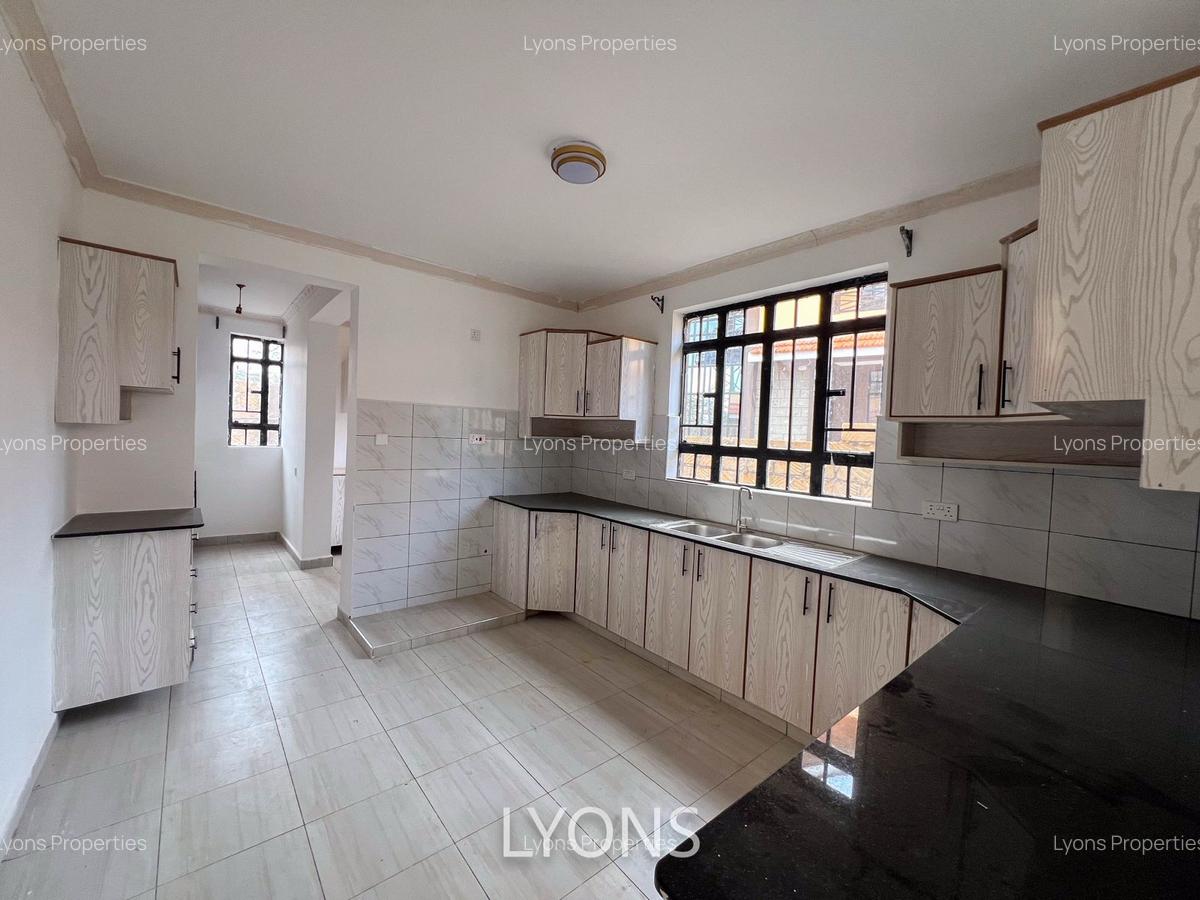 4 Bed Townhouse with En Suite at Rimpa - 7